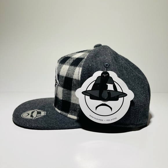 Low riders hat - Picture 2 of 4